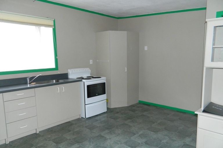 Photo of property in 111 Morton Street, Strathern, Invercargill, 9812