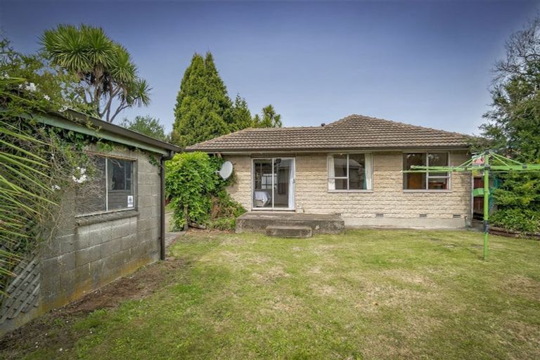 Photo of property in 36 Dickson Crescent, Hornby, Christchurch, 8042