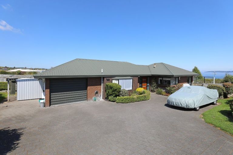 Photo of property in 79 Harvey Street, Waipahihi, Taupo, 3330