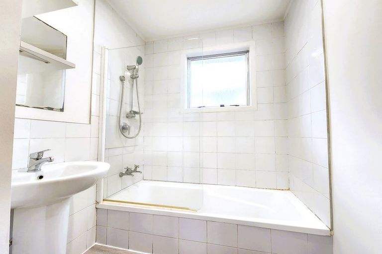 Photo of property in 7 Garton Drive, Massey, Auckland, 0614