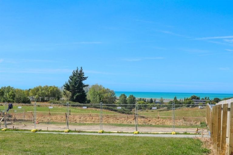 Photo of property in 14 Mueller Drive, Oceanview, Timaru, 7910