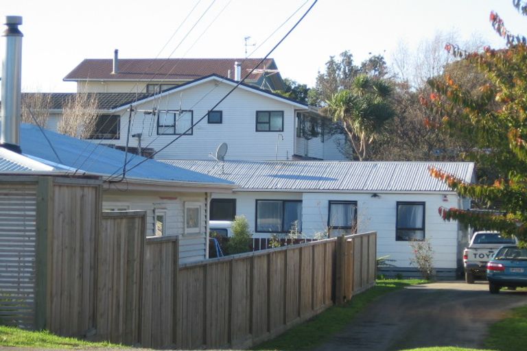 Photo of property in 19 Martin Road, Paraparaumu Beach, Paraparaumu, 5032