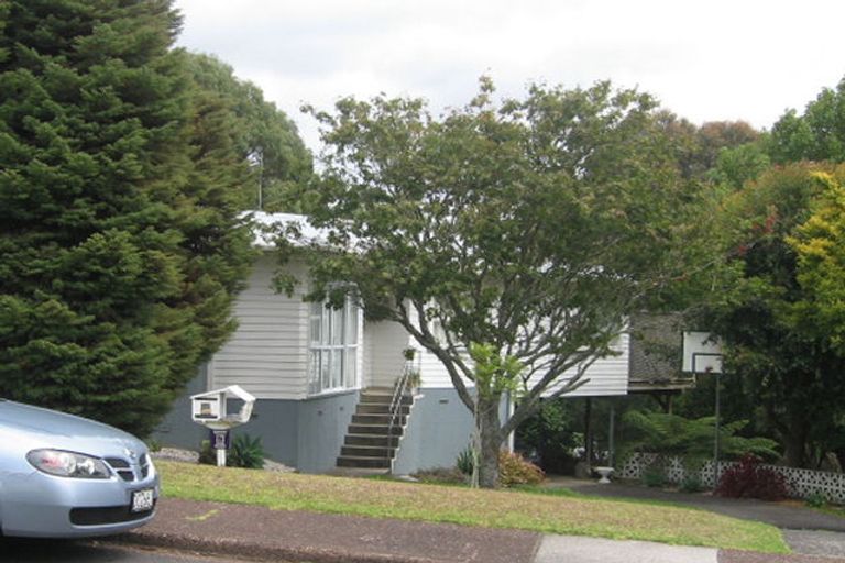Photo of property in 23 Waverley Avenue, Glenfield, Auckland, 0629