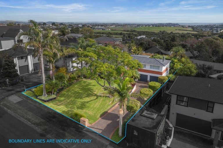 Photo of property in 3 Copperfield Terrace, Mellons Bay, Auckland, 2014