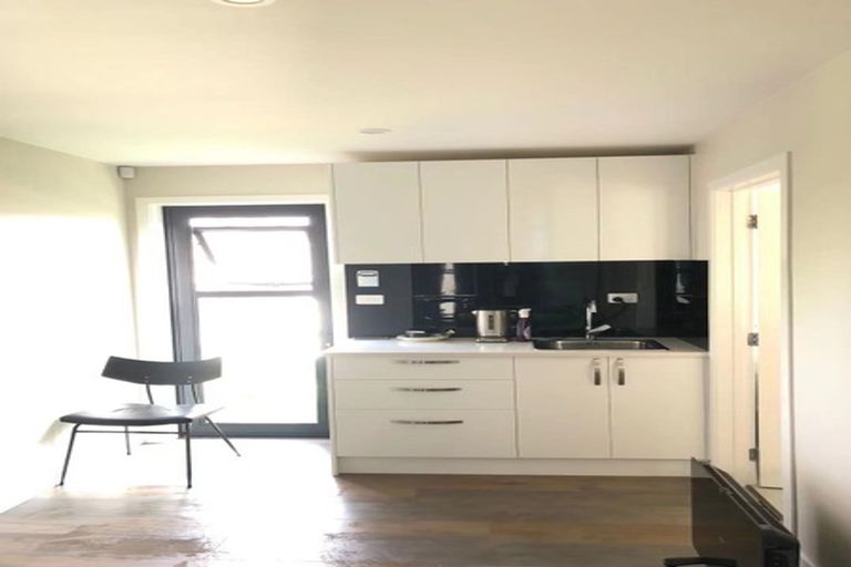 Photo of property in 65 Kennedy Avenue, Forrest Hill, Auckland, 0620