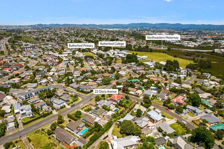 Photo of property in 23 Gloria Avenue, Te Atatu Peninsula, Auckland, 0610