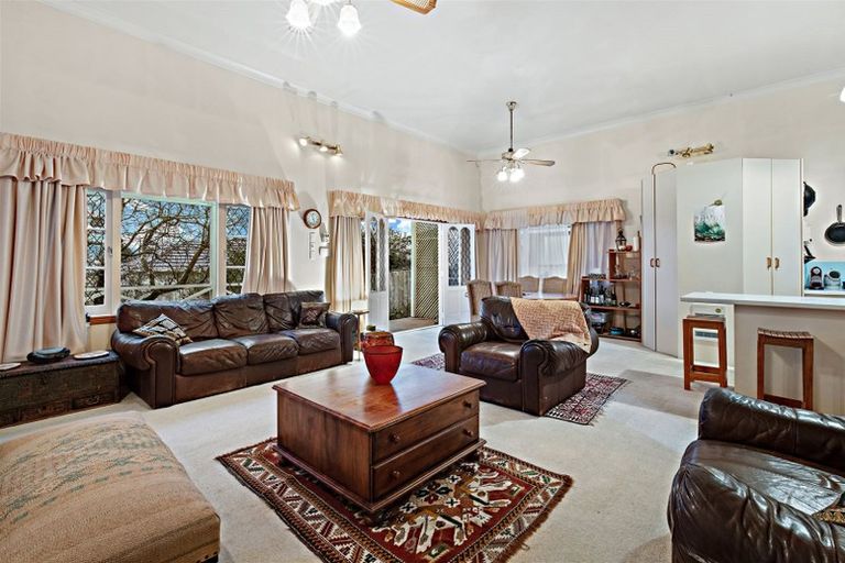 Photo of property in 6 Rembrandt Place, Opaheke, Papakura, 2113