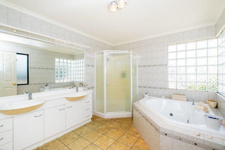 Photo of property in 24 The Esplanade, Westshore, Napier, 4110