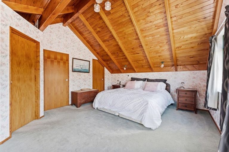 Photo of property in 8 Waiwera Road, Waiwera, Orewa, 0994