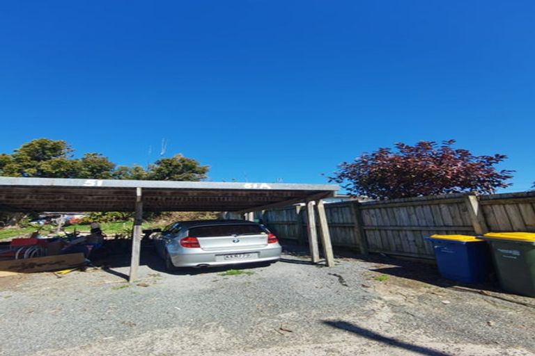 Photo of property in 51 Archibald Road, Kelston, Auckland, 0602