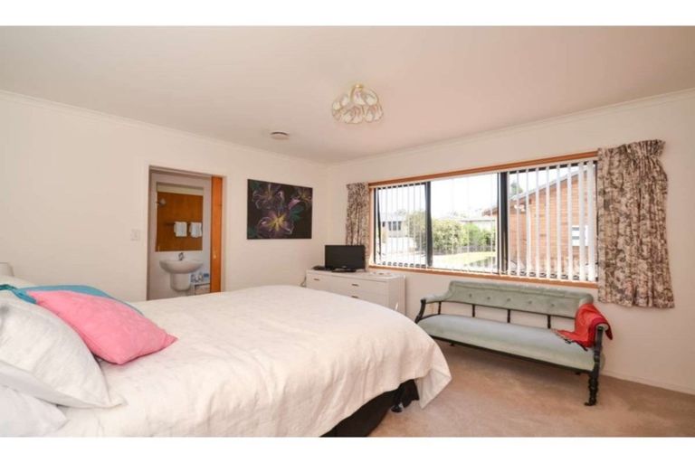 Photo of property in 27a Oakridge Drive, Kerikeri, 0230