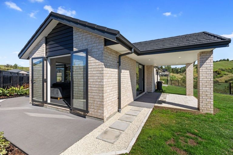 Photo of property in 166 Adler Drive, Ohauiti, Tauranga, 3112