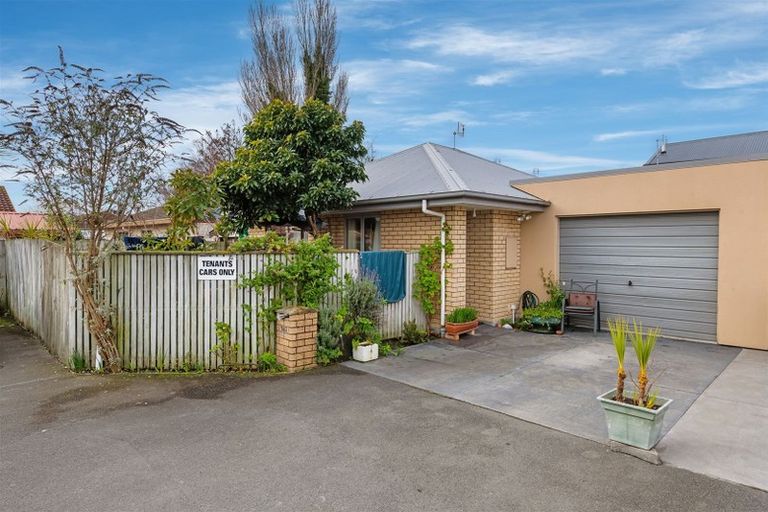 Photo of property in 74h Olliviers Road, Phillipstown, Christchurch, 8011