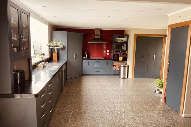 Photo of property in 285 Halcombe Road, Feilding, 4775