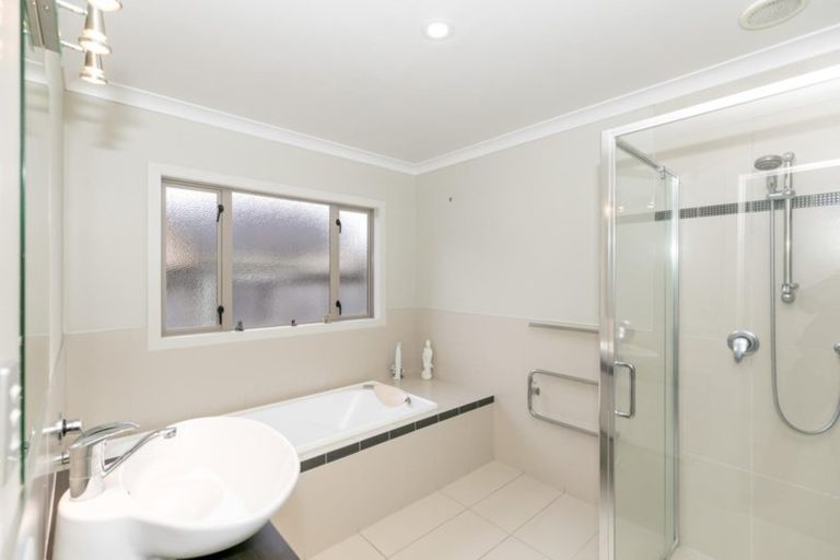 Photo of property in 2 Peninsula Point, Huntington, Hamilton, 3210