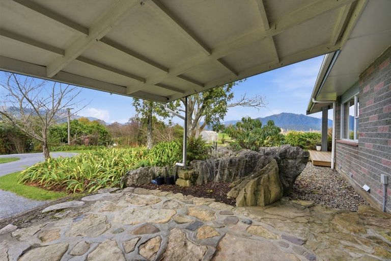 Photo of property in 25 Abel Tasman Drive, Takaka, 7110