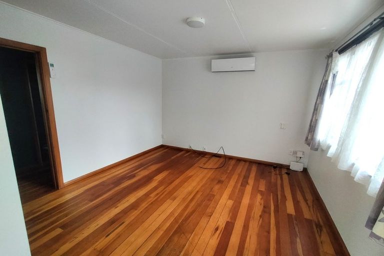 Photo of property in 35 Moheke Avenue, Roslyn, Palmerston North, 4414