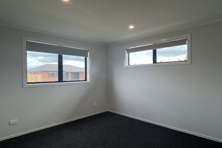 Photo of property in 36 Waruhia Crescent, Rototuna North, 3281