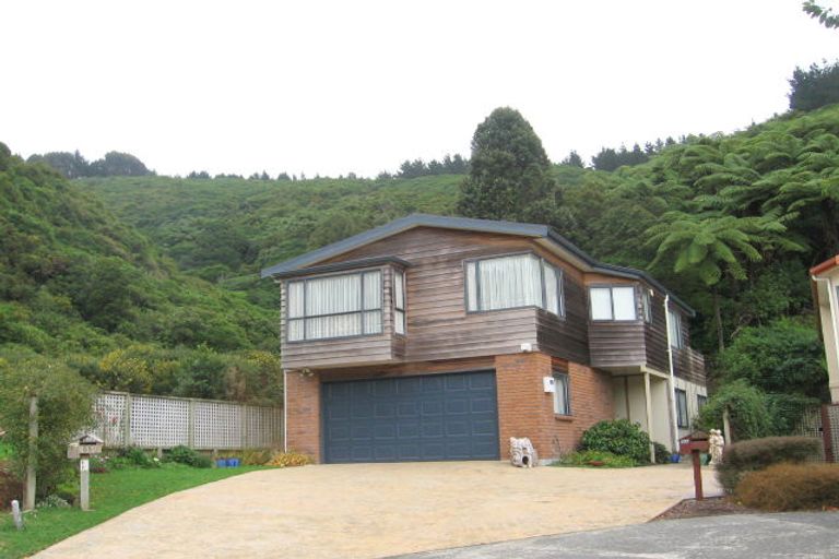 Photo of property in 68a Peterhouse Street, Tawa, Wellington, 5028