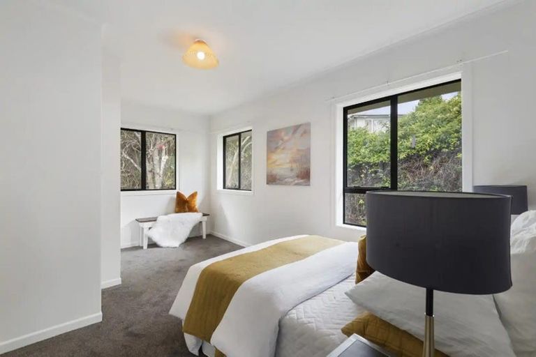 Photo of property in 1/24 Richards Avenue, Forrest Hill, Auckland, 0620