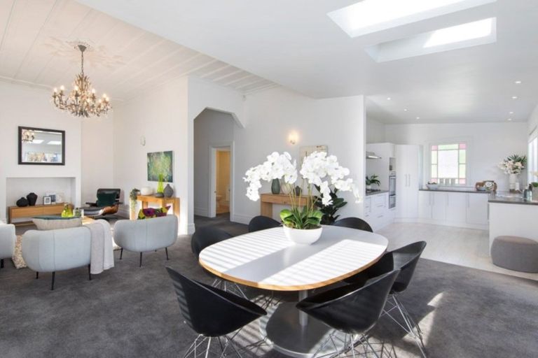 Photo of property in 34 Sentinel Road, Herne Bay, Auckland, 1011