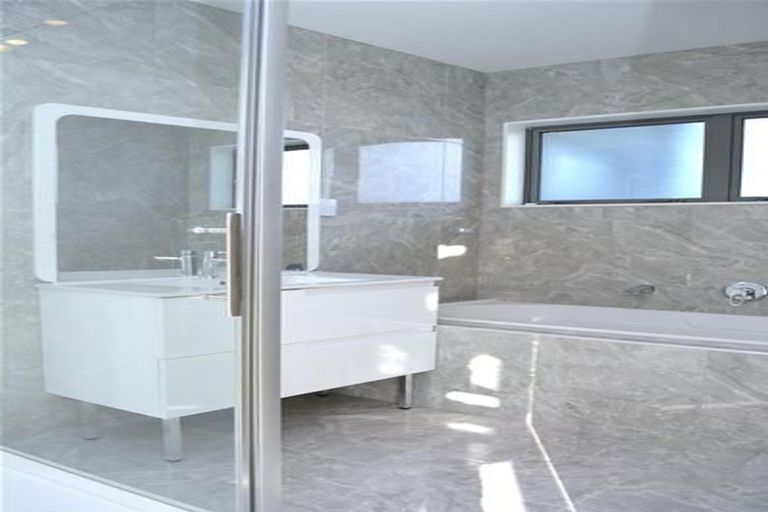 Photo of property in 12 Matata Drive, Takanini, 2112