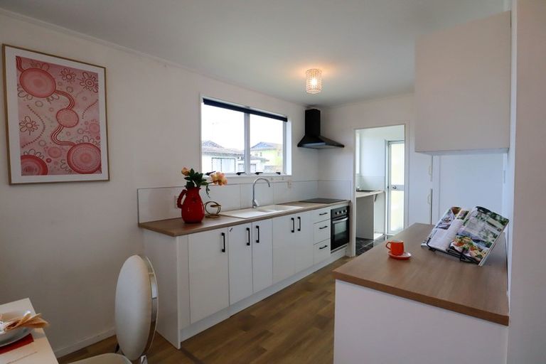 Photo of property in 2/72 Palmers Road, Clendon Park, Auckland, 2103