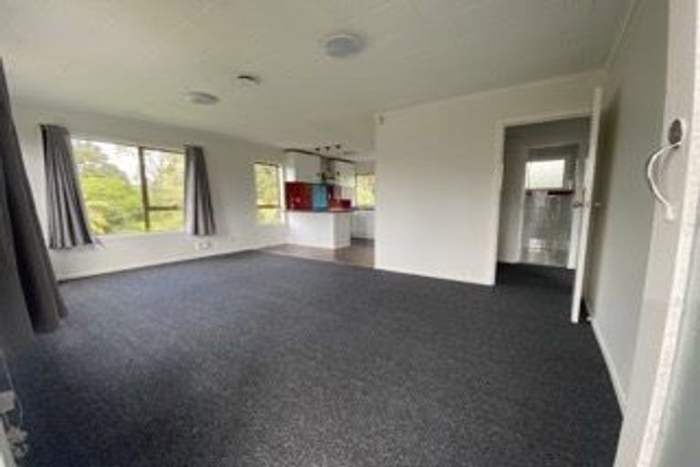 Photo of property in 302 Swanson Road, Henderson, Auckland, 0610
