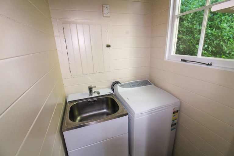 Photo of property in 14a Kelburn Parade, Kelburn, Wellington, 6012