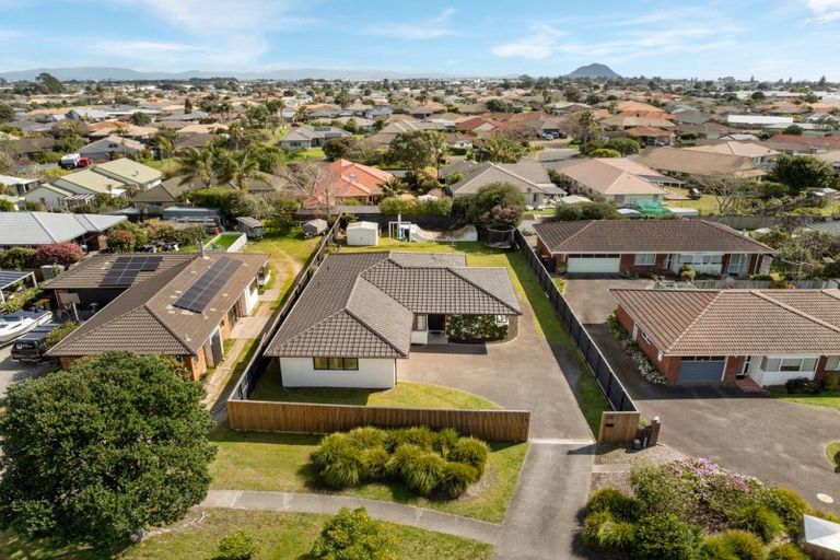 Photo of property in 25 Hibiscus Avenue, Mount Maunganui, 3116
