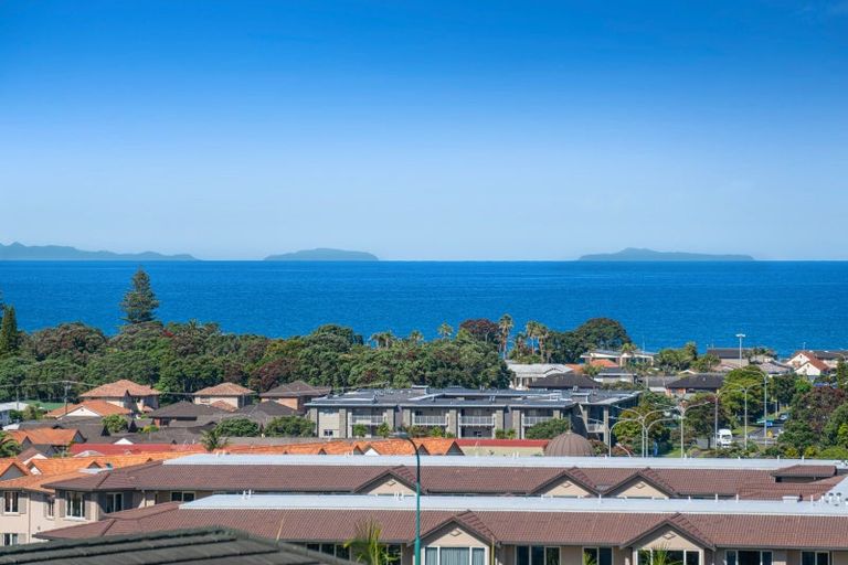 Photo of property in 57 The Ritz, Orewa, 0931