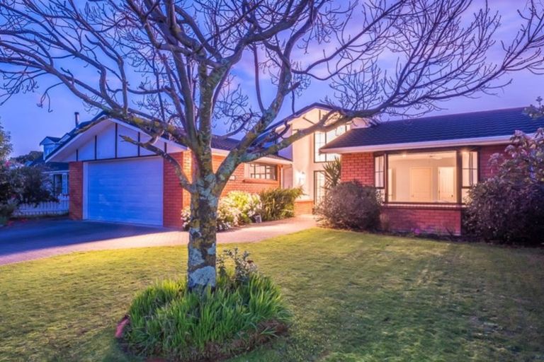 Photo of property in 20 Awanui Drive, Waikanae, 5036