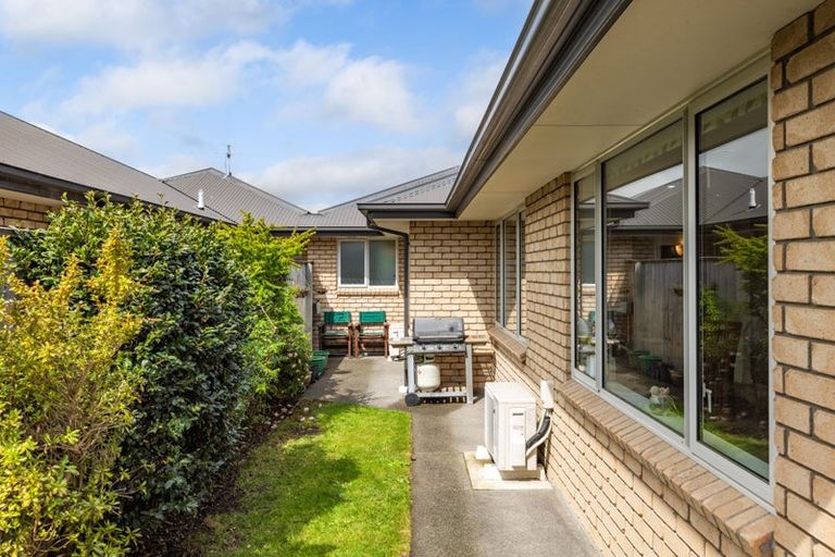Photo of property in 3a Annies Lane, Aidanfield, Christchurch, 8025