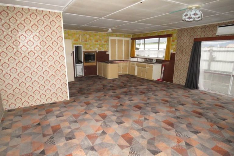 Photo of property in 35 Russell Street, Westport, 7825