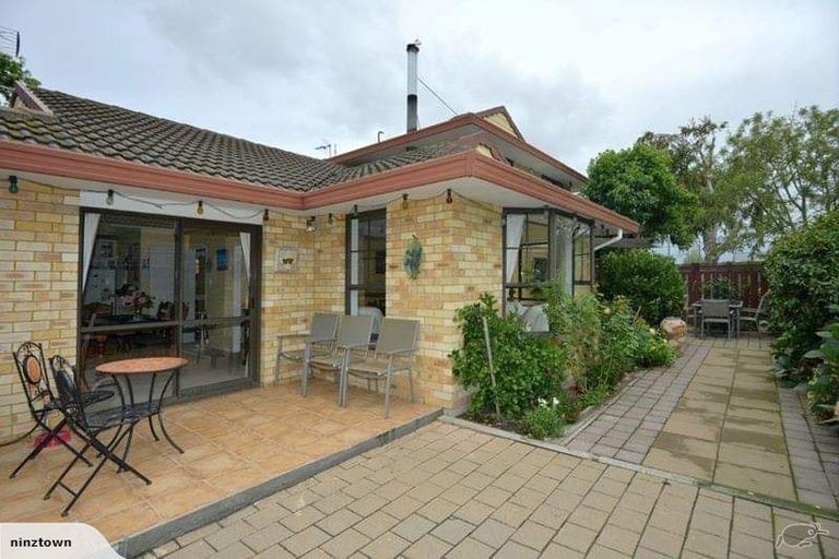 Photo of property in 3 Mulberry Place, Redwood, Christchurch, 8051