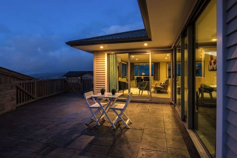 Photo of property in 4 Hislop Way, Johnsonville, Wellington, 6037