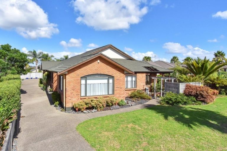 Photo of property in 4 Parkhaven Drive, Rosehill, Papakura, 2113