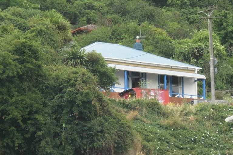 Photo of property in 3 Harkess Lane, Lyttelton, 8082