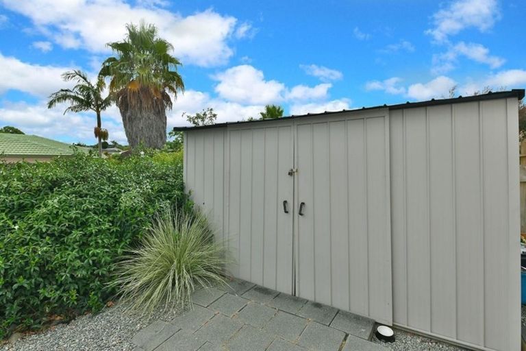 Photo of property in 11a Greta Place, Stanmore Bay, Whangaparaoa, 0932
