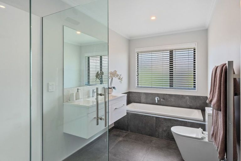 Photo of property in 11 Leader Street, Marshland, Christchurch, 8083