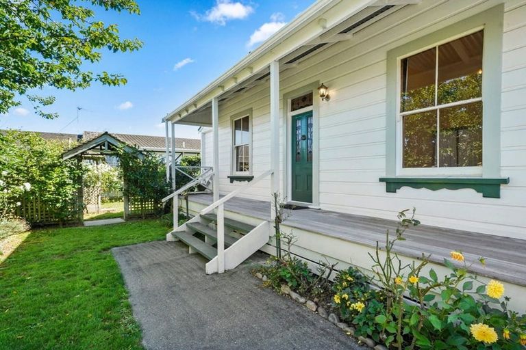 Photo of property in 23a Dublin Street, Martinborough, 5711
