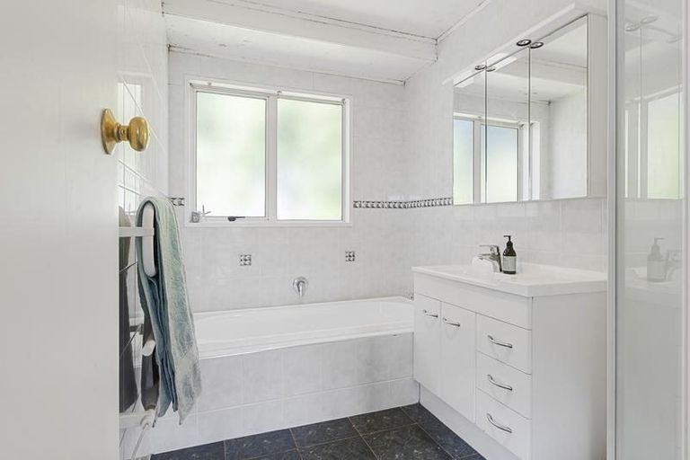 Photo of property in 1/3 Montressor Place, Howick, Auckland, 2014