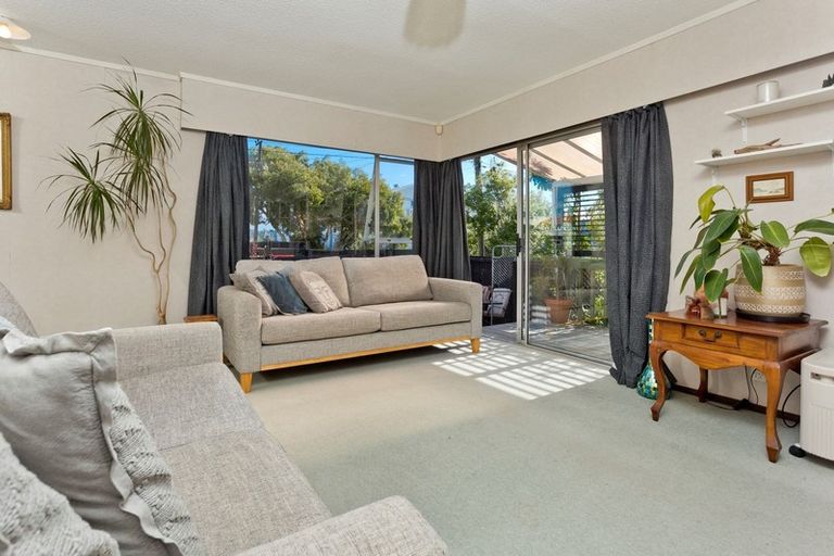 Photo of property in 1/11 Kahika Road, Birkdale, Auckland, 0626