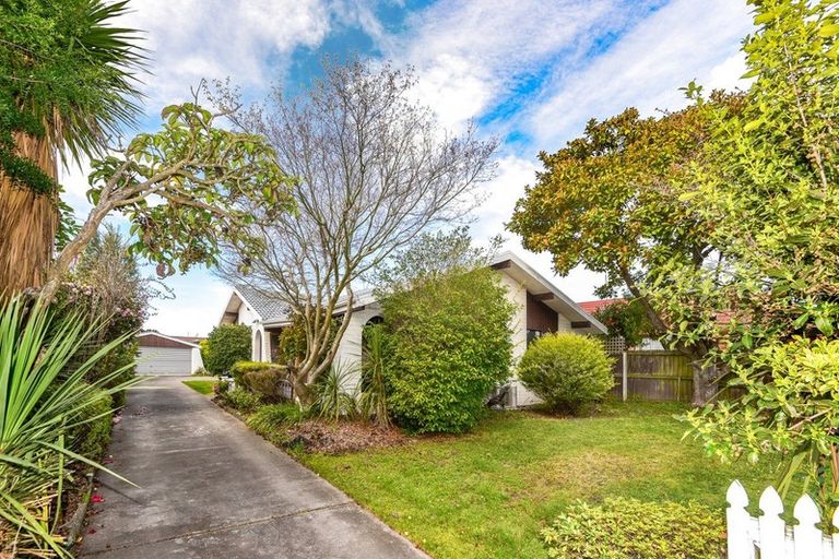 Photo of property in 16 Westmont Street, Ilam, Christchurch, 8041