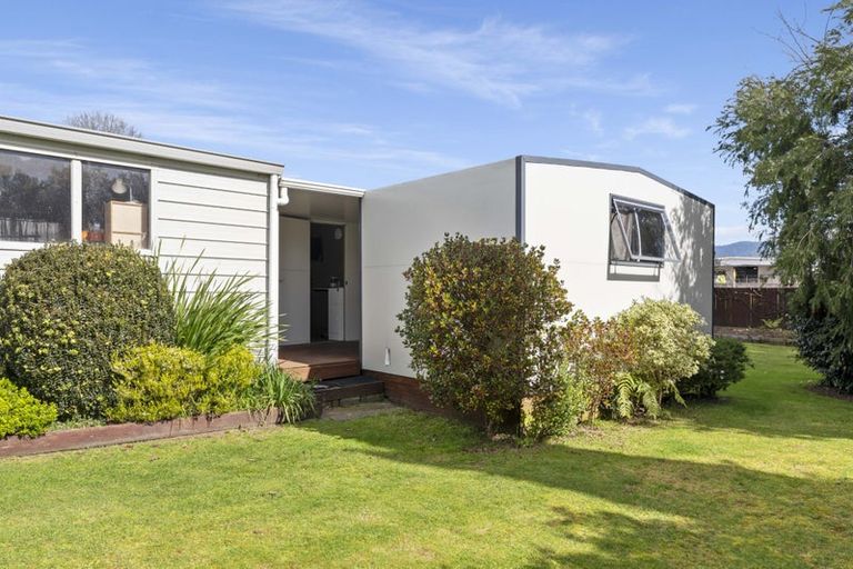 Photo of property in 6 Conifer Place, Te Puke, 3119