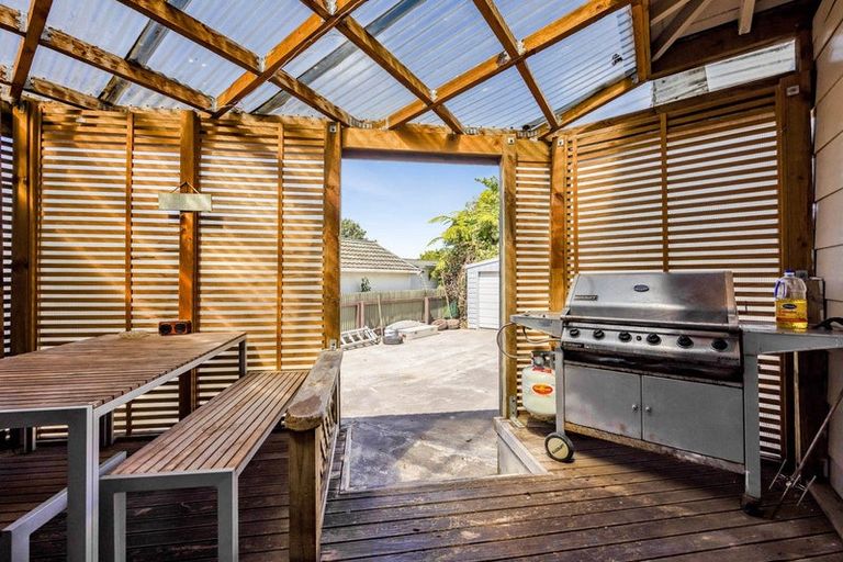 Photo of property in 231 Glover Road, Hawera, 4610