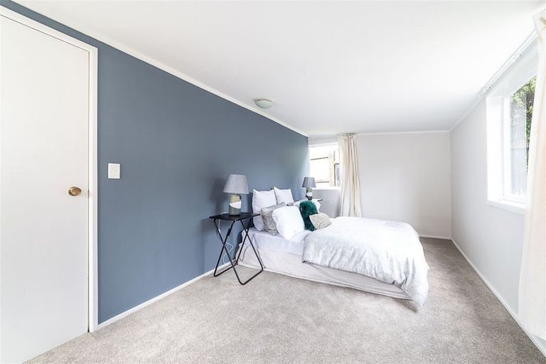 Photo of property in 30 Silverstone Place, Henderson, Auckland, 0612