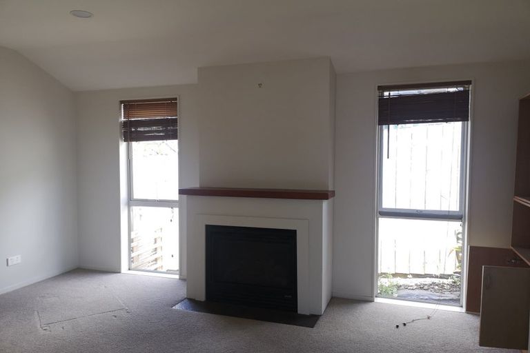 Photo of property in 7a Lyttelton Avenue, Forrest Hill, Auckland, 0620