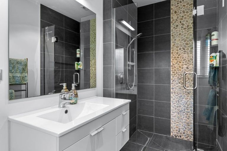 Photo of property in 21 Hastings Road, Mairangi Bay, Auckland, 0630