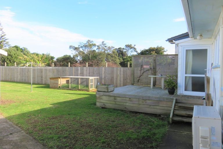 Photo of property in 30 Sea View Road, Baylys Beach, Dargaville, 0377